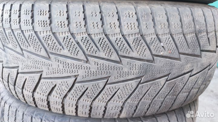 Hankook Winter I'Cept IZ2 215/60 R16 99T