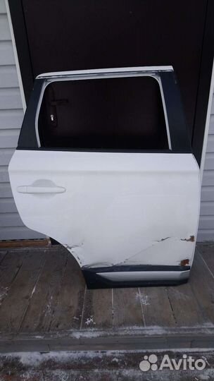 Дверь правая задняя на мицубиши аутлендер 2019 г.в