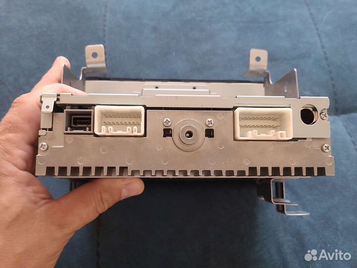 Магнитола Pajero Sport 2 2015 года