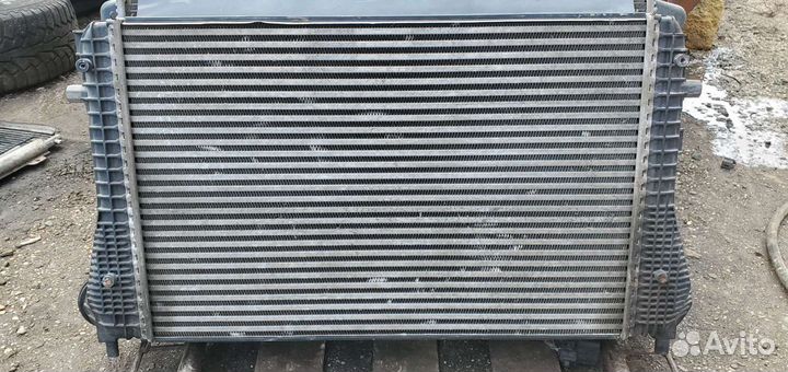 Касета радиаторы с фентиляторами VW Passat B6 2.0D