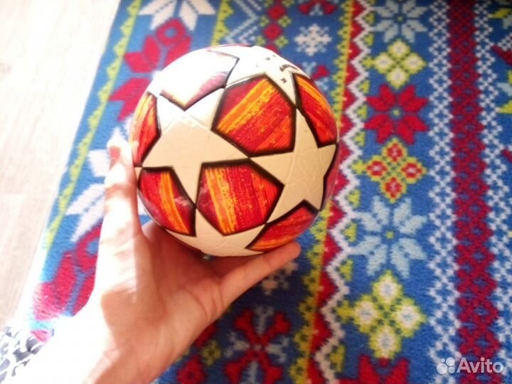 Футбольный мяч adidas лига чемпионов 2019