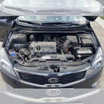 Kia Ceed 1.6 AT, 2012, 190 000 км, с пробегом, цена 950 000 руб.