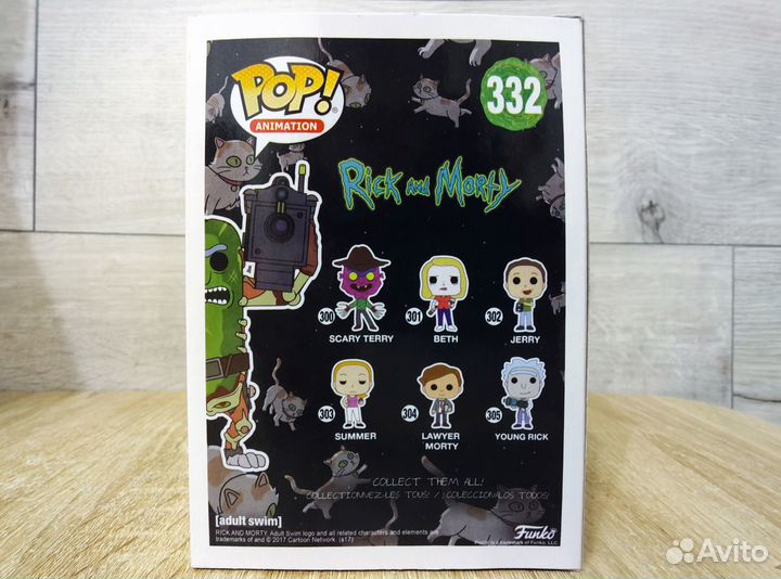 Фигурка Funko Pop Огурчик Рик - Pickle Rick №332