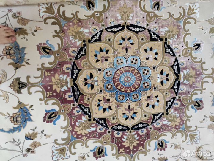 Ковер шерстяной