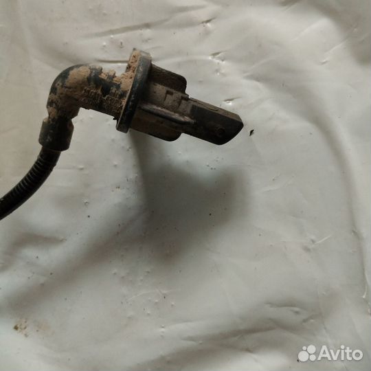 Датчик абс задний левый Рено Сандеро 2