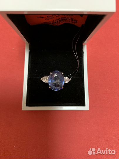 Кольцо с сапфиром и бриллиантами