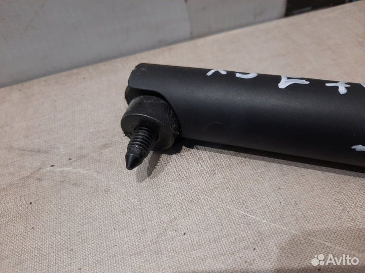 Амортизатор багажника задний левый Bmw X5 E70