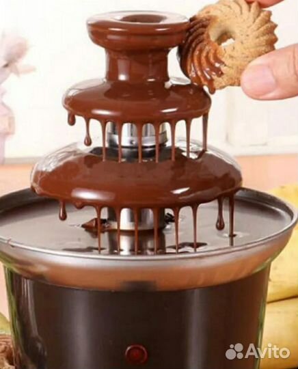 Шоколадный фонтан настольный, фондю