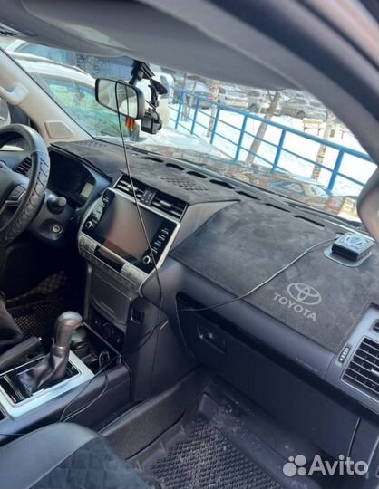 Автонакидка на панель алькантара Toyota Camry V70