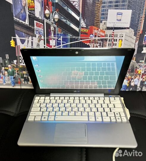 Красивый нетбук asus/для документов/мультфильмов