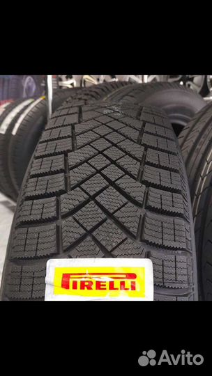 Pirelli Ice Zero FR 215/60 R16