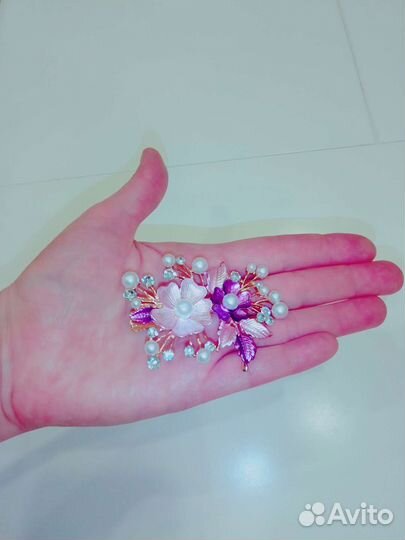 Заколка для волос на праздник