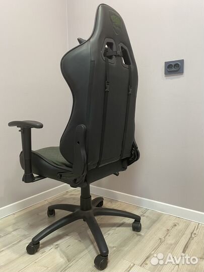 Компьютерное кресло