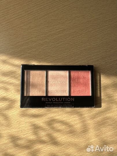 Палетка для контуринга revolution