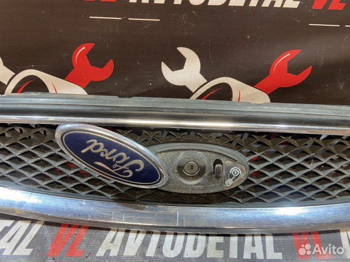 Решетка радиатора Ford Focus 2
