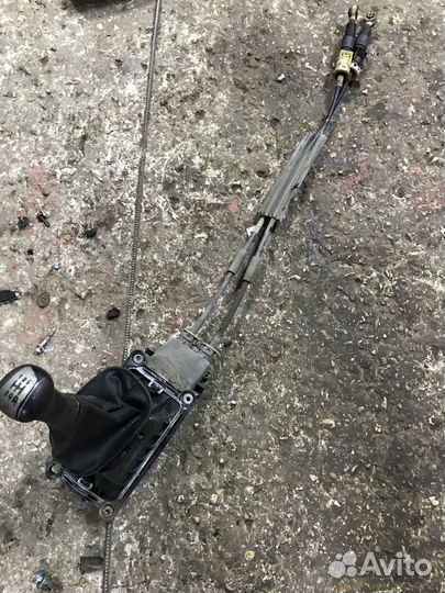 Троса кулисы Nissan Tiida 1