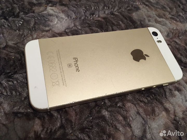 iPhone SE, 32 ГБ