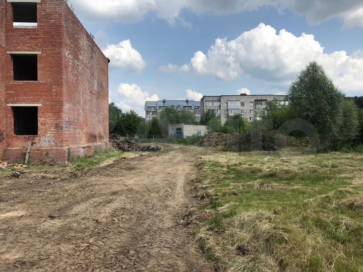 Здание, 2300 м²