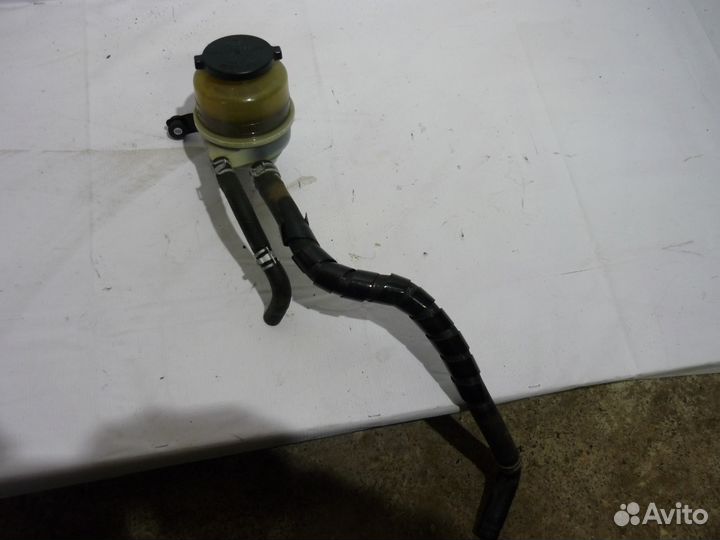 Бачок гура Toyota Camry V40 2,4 л