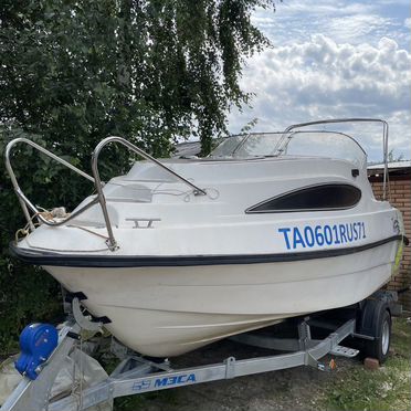 Катер Vector 10