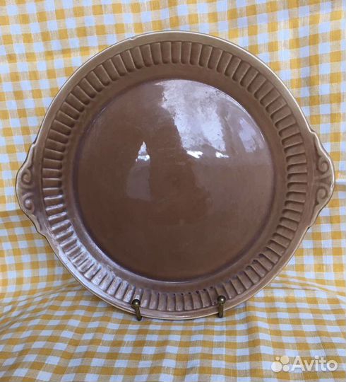 Керамическая тарелка