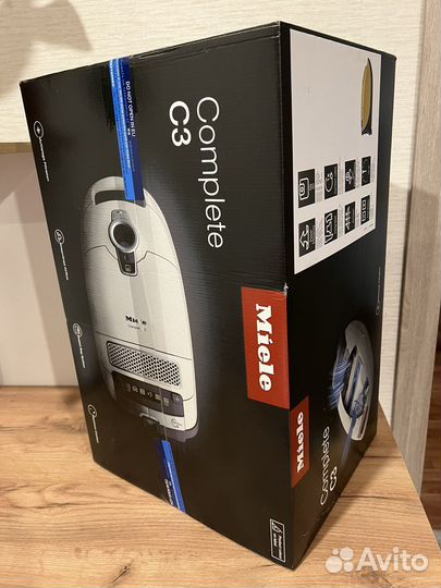 Пылесос Miele Complete C3 новый в наличии