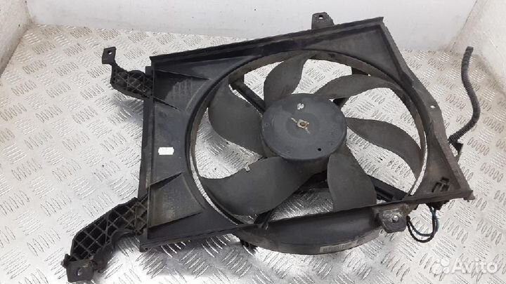 Вентилятор радиатора Mitsubishi Carisma