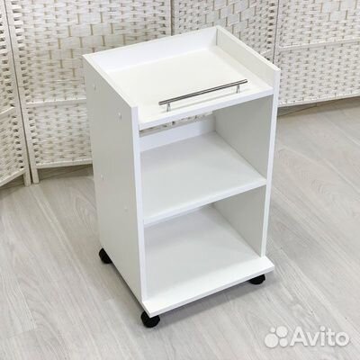 Тележка косметологическая из лдсп закрытая38*62*68