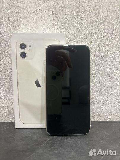 iPhone 11, 64 ГБ