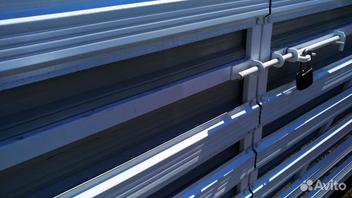 Забор из евроштакетника