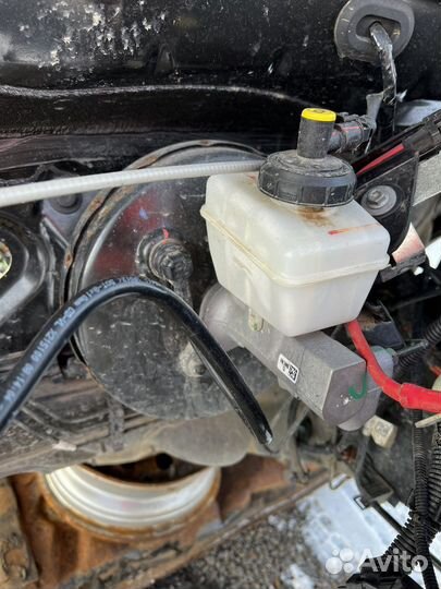 LADA largus тормозной вакуум с цилиндром