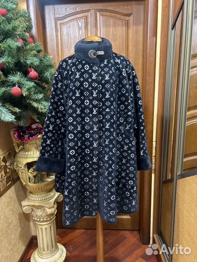 Пальто альпака LV