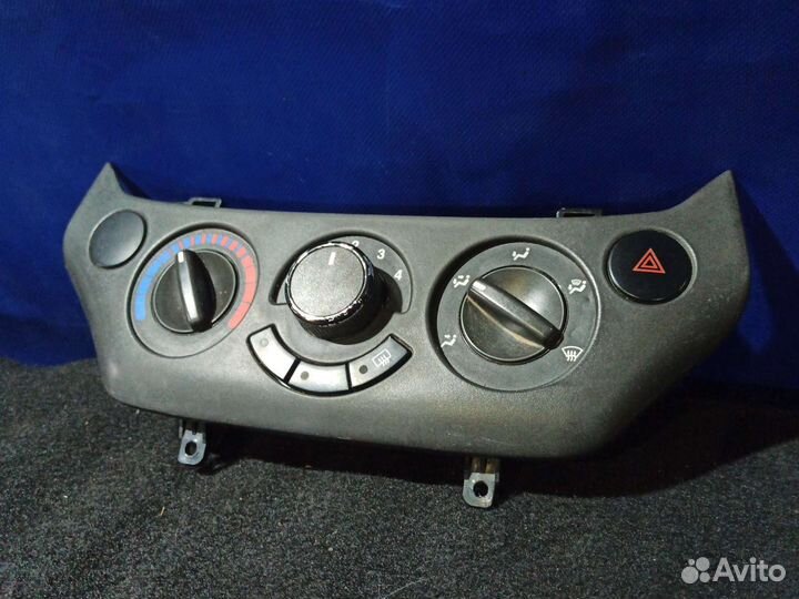 Блок управления климатом Chevrolet Aveo T250