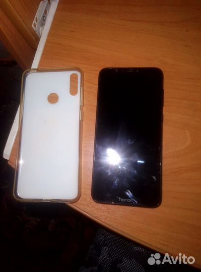 Продам телефон Honor 8C