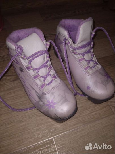 Лыжные ботинки