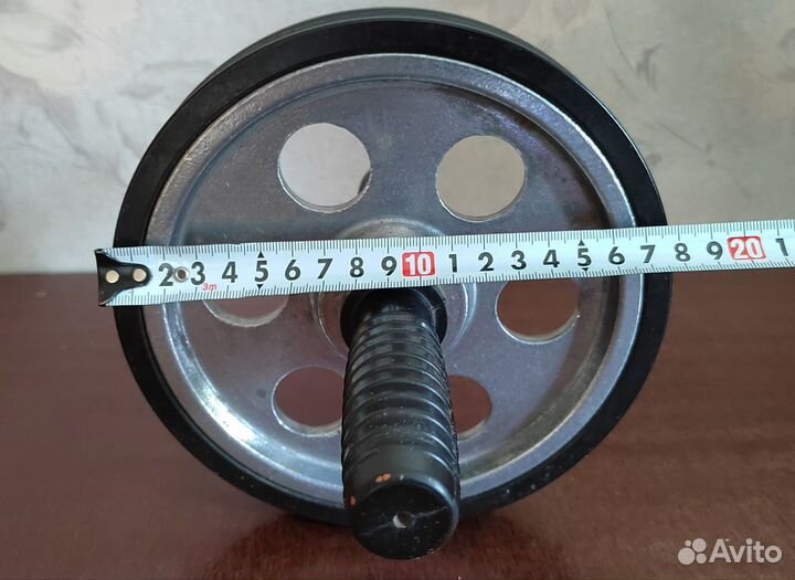 Силовой тренажер для спины и колесо для пресса