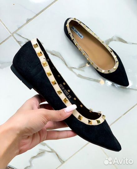 Балетки и кроссы