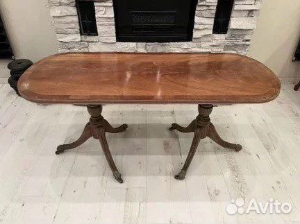 Антикварный журнальный стол на ножках лапах 107 см
