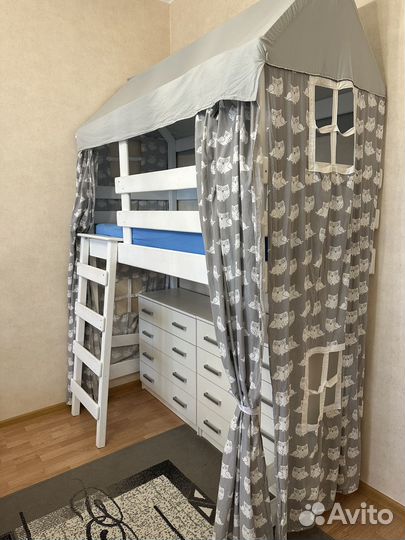 Кровать-чердак детская в виде домика