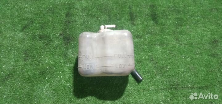 Бачок расширительный M. Pajero II 1991-2001