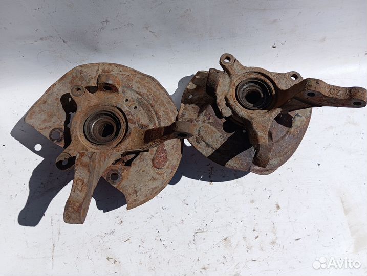 Кулак поворотный Mitsubishi Space Runner