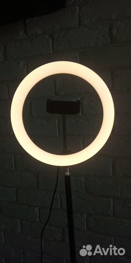 Селфи лампа со штативом и пультом