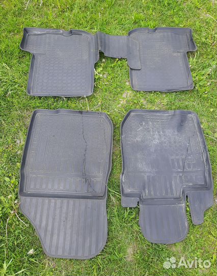 Коврики renault sandero 1