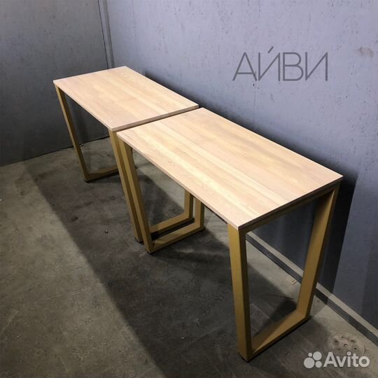 Письменный стол золотой