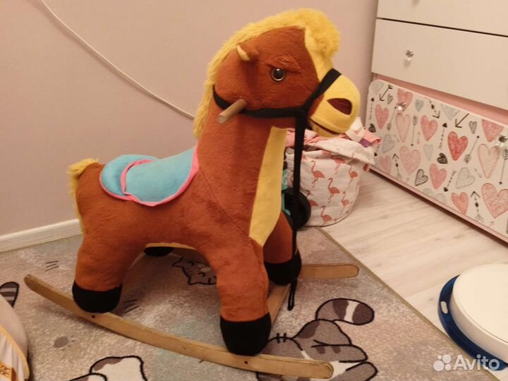 Детская качалка лошадь