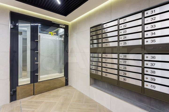 2-к. квартира, 70 м², 1/14 эт.