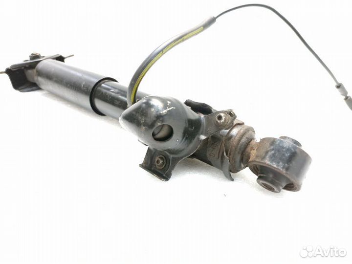 Амортизатор подвески задний правый Lexus Rx450H