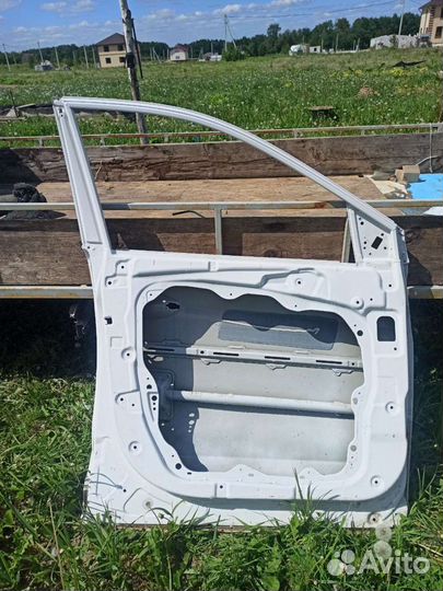 Дверь передняя левая Hyundai Santa Fe