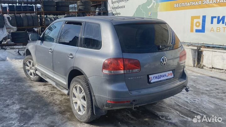 Трубка системы охлаждения Volkswagen Touareg (GP)