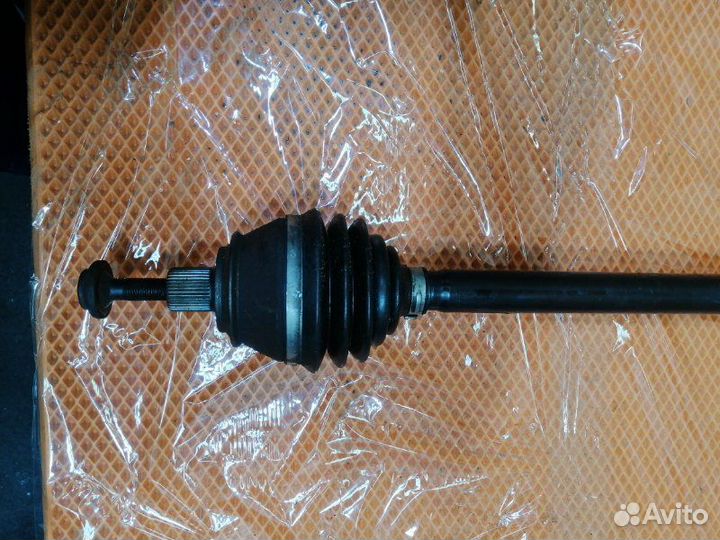 Приводной вал передний левый Audi Q5 I 8R cdnc